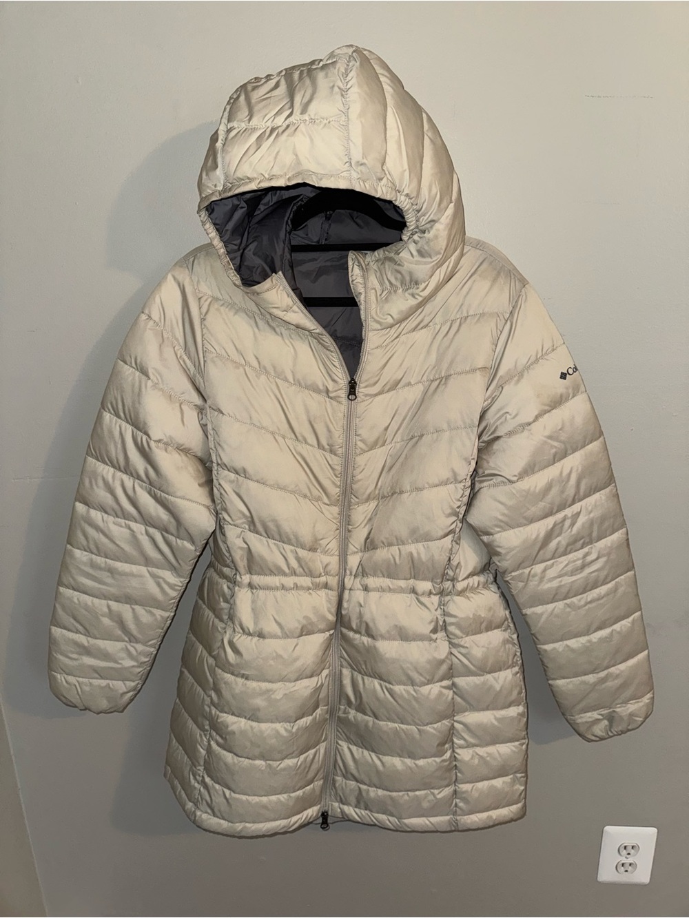 Columbia Women's Hooded Puffer Coat in Light Cream